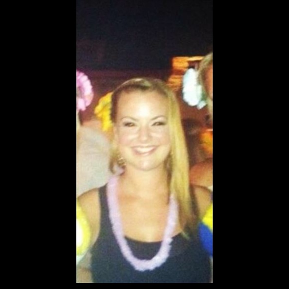 Meet your Posher, Heather - Picture 1 of 1